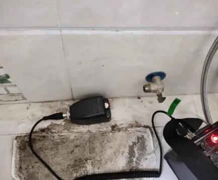 日照市屋顶漏水维修公司分享下卫生间漏水的危害及解决方法